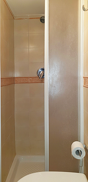 Turtles Nest terrace bathroom the shower enclosure